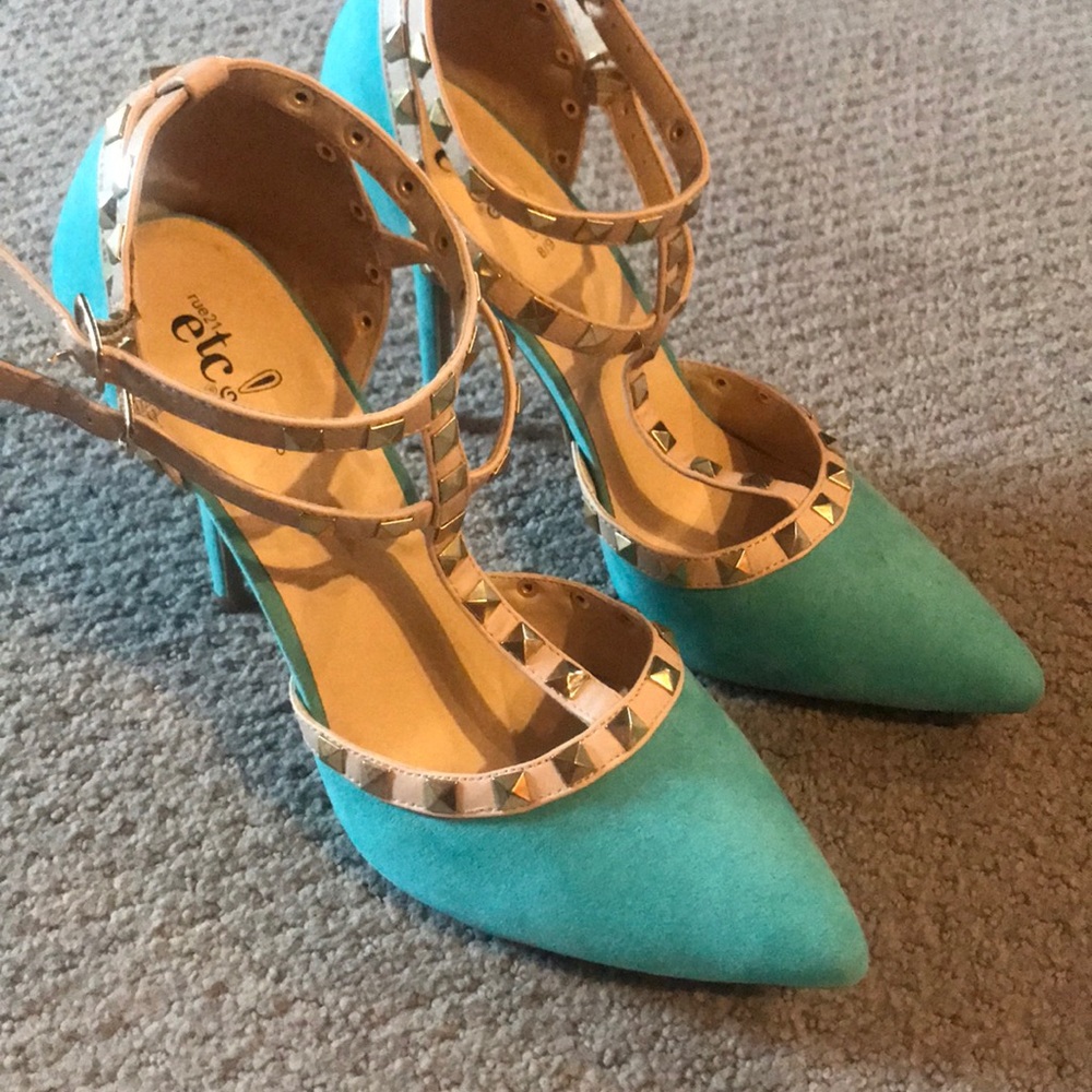 New! Adorable heels! CLEARANCE!